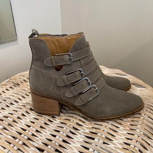 Lucky Brand womens Gray booties boots size 6
